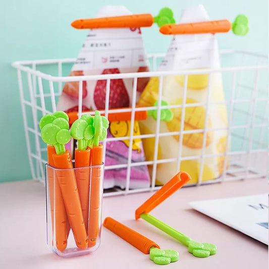 Magnetic carrot sealing clip